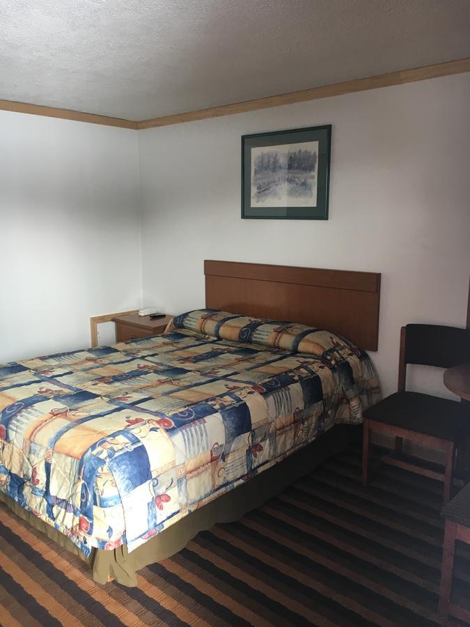 Budget Lodge Newton Falls Buitenkant foto