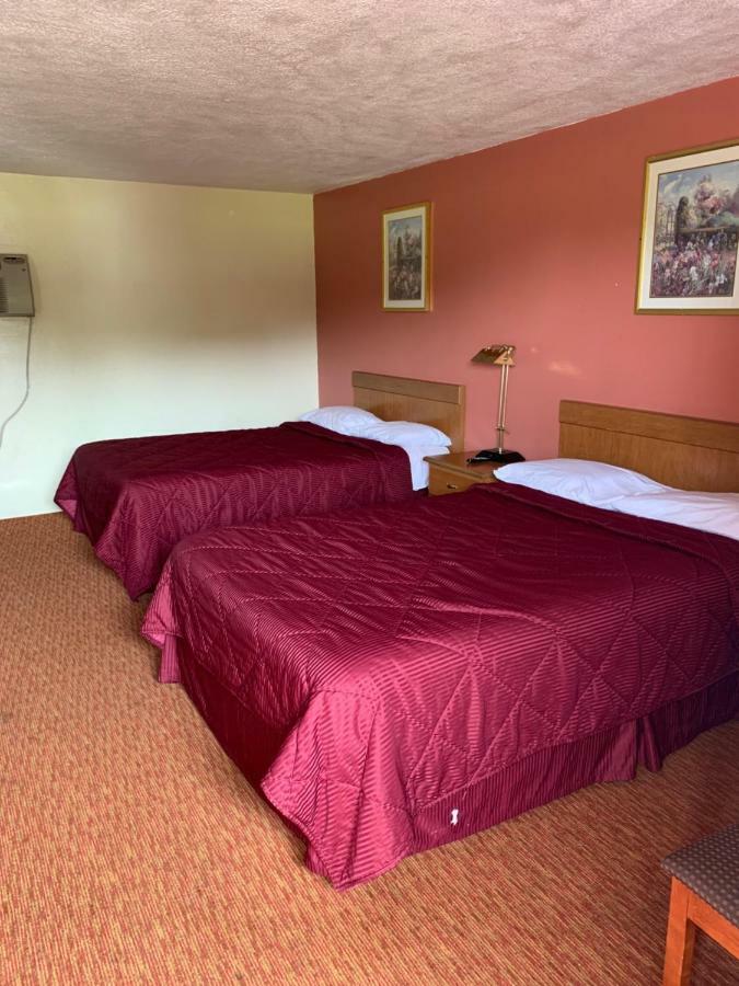 Budget Lodge Newton Falls Buitenkant foto